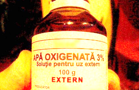 De ce fiecare casă ar trebui să aibă apă oxigenată