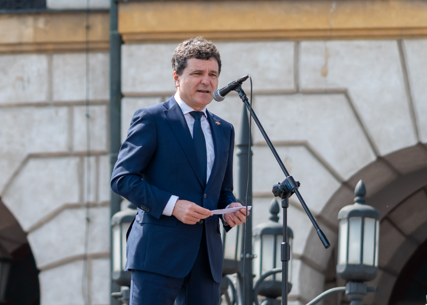 Nicușor Dan și Grindeanu, față în față în criza guvernamentală. Cine devine noul premier al României