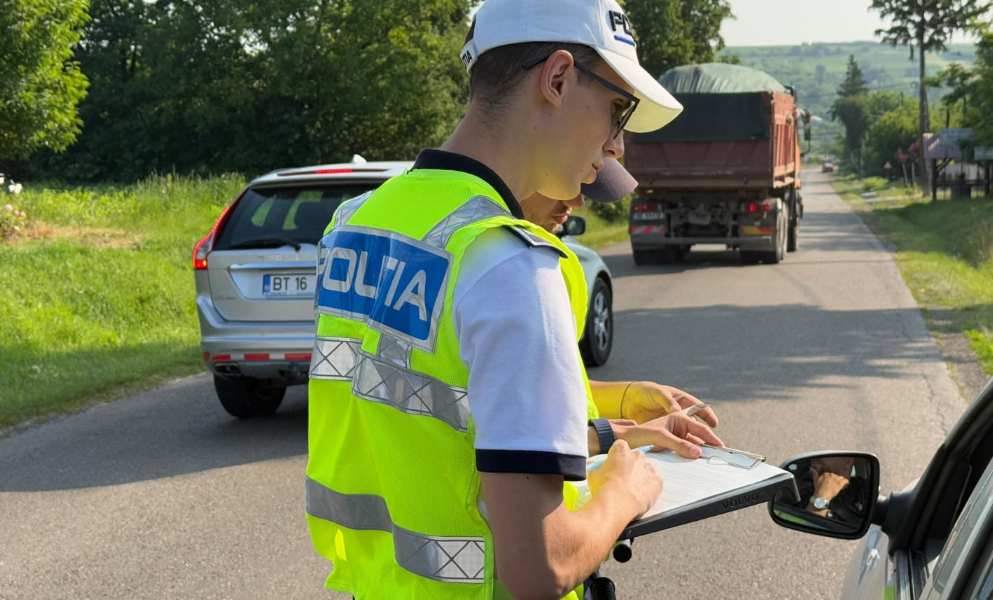 Inspectorii vin direct la ușa ta. Ce acte trebuie să ai pregătite și ce drepturi ai când bat la ușă