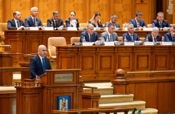 Parlamentari au semnat moțiunea de cenzură dar anunță că nu o vor susține la vot